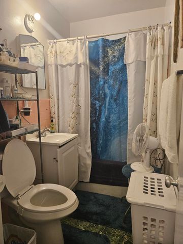 318 N Lakeside Court, West Palm Beach, FL 33407