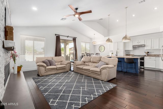 6531 W TETHER Trail, Phoenix, AZ 85083