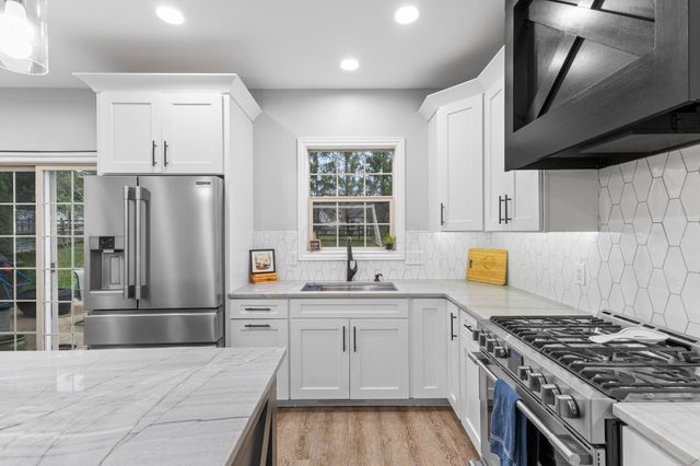 6113 El Camino Drive, Plain City, OH 43064