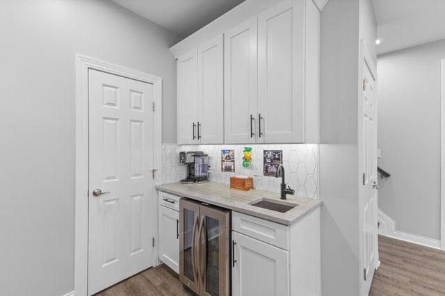 6113 El Camino Drive, Plain City, OH 43064