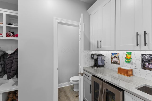 6113 El Camino Drive, Plain City, OH 43064