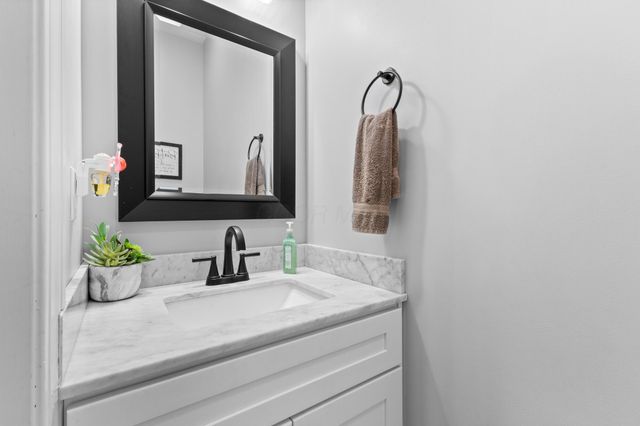 6113 El Camino Drive, Plain City, OH 43064