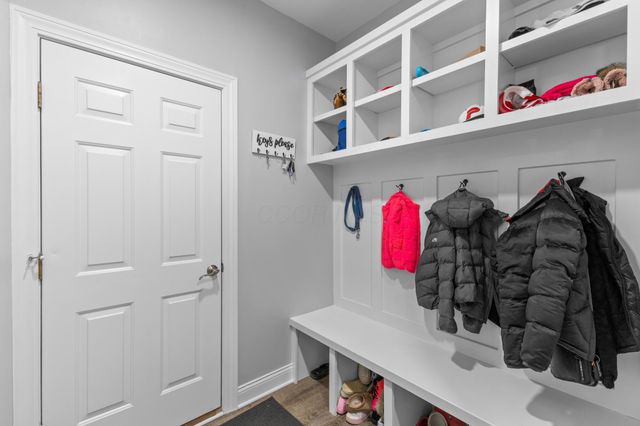 6113 El Camino Drive, Plain City, OH 43064