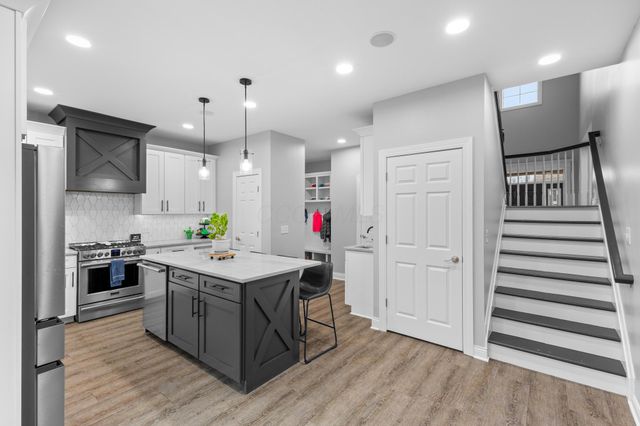 6113 El Camino Drive, Plain City, OH 43064