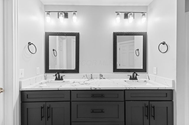 6113 El Camino Drive, Plain City, OH 43064