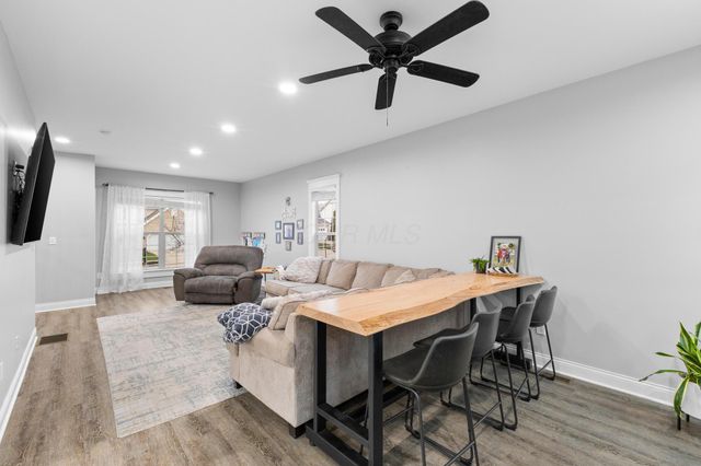 6113 El Camino Drive, Plain City, OH 43064