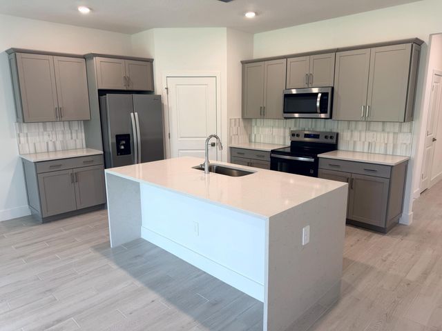 6650 SE Park Trace Drive, Stuart, FL 34997