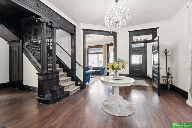 3017 Pacific Street, Omaha, NE 68105