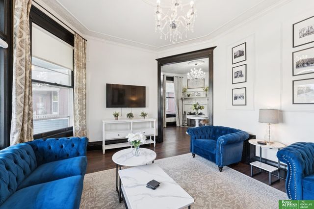 3017 Pacific Street, Omaha, NE 68105