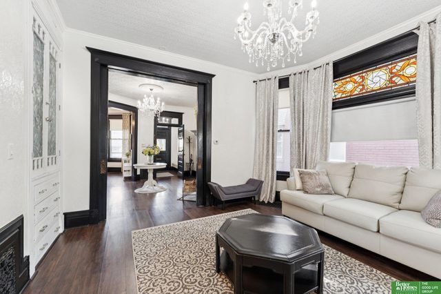 3017 Pacific Street, Omaha, NE 68105