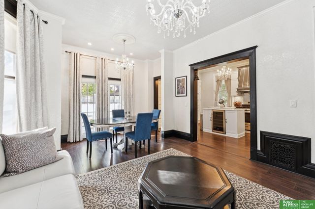 3017 Pacific Street, Omaha, NE 68105