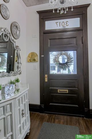 3017 Pacific Street, Omaha, NE 68105