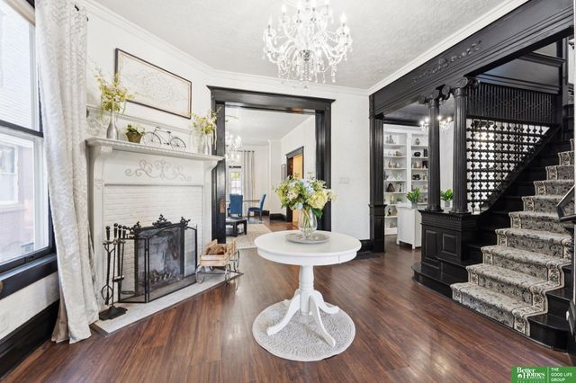 3017 Pacific Street, Omaha, NE 68105