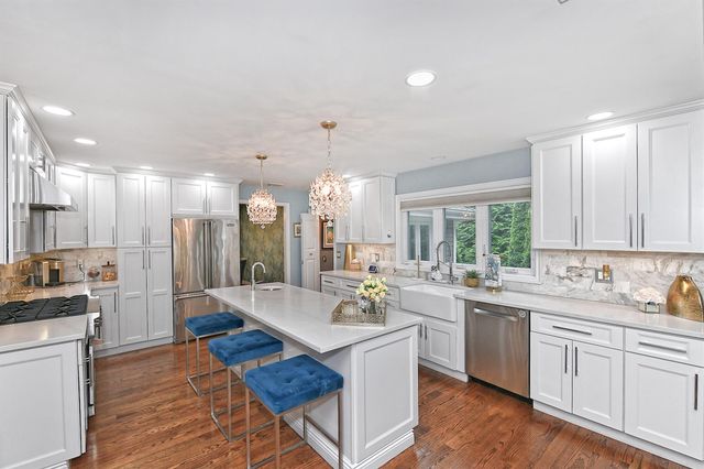 47 Wilmington Drive, Melville, NY 11747