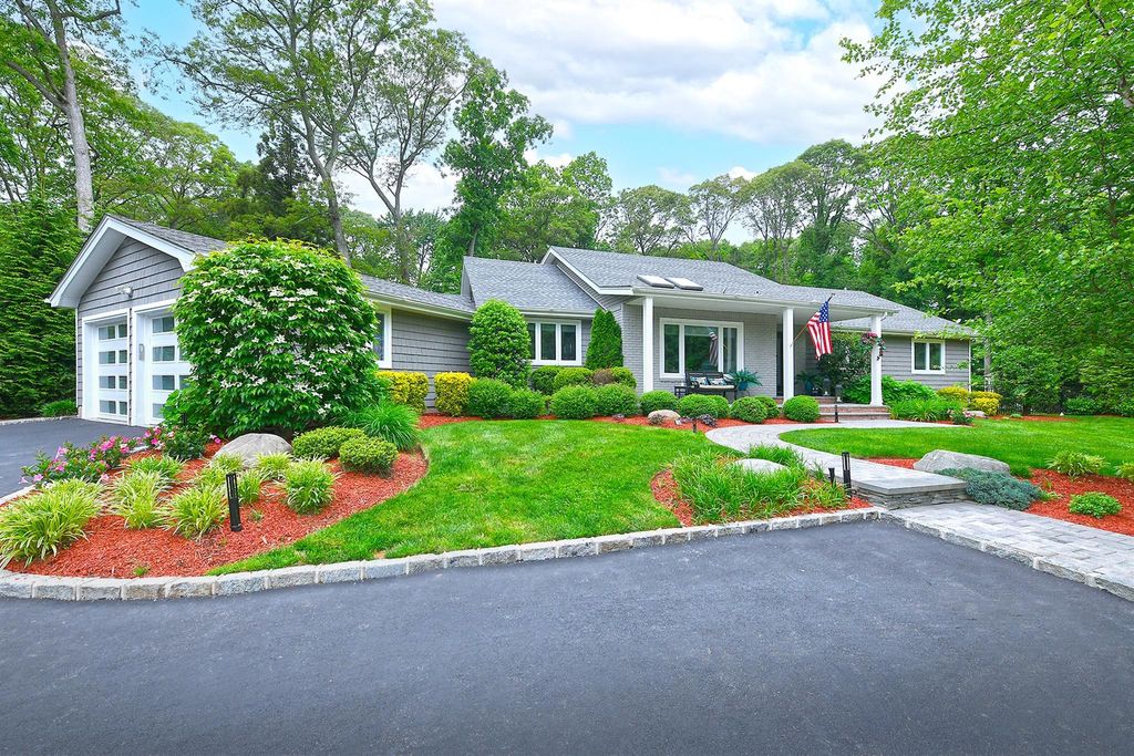 47 Wilmington Drive, Melville, NY 11747