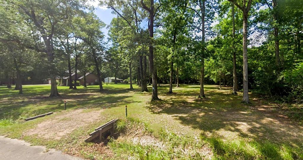 2208 Appian Way, New Caney, TX 77357