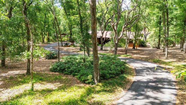 35935 LANA DRIVE, Dade City, FL 33523