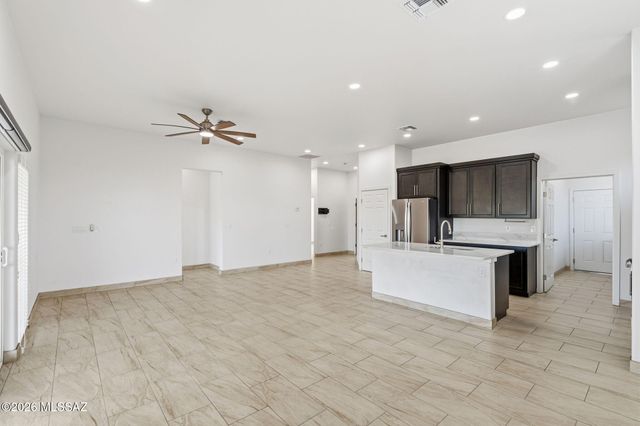 13691 E Pocketknife Drive, Vail, AZ 85641