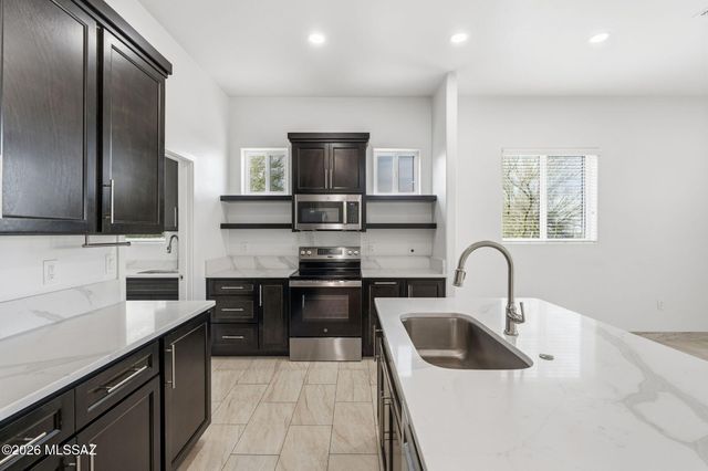 13691 E Pocketknife Drive, Vail, AZ 85641