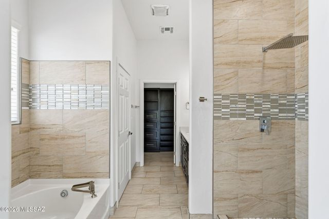 13691 E Pocketknife Drive, Vail, AZ 85641