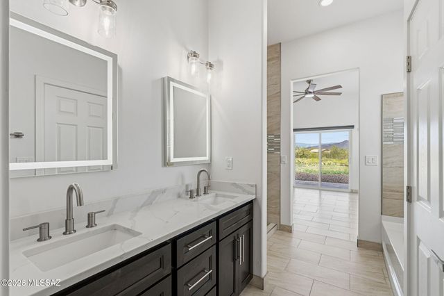 13691 E Pocketknife Drive, Vail, AZ 85641