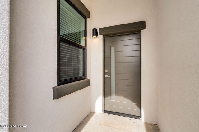 13691 E Pocketknife Drive, Vail, AZ 85641