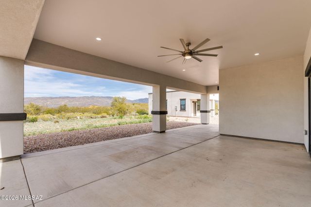 13691 E Pocketknife Drive, Vail, AZ 85641