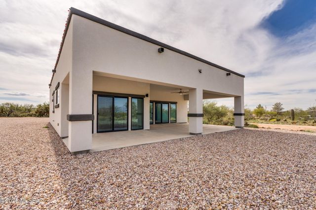 13691 E Pocketknife Drive, Vail, AZ 85641