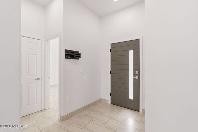 13691 E Pocketknife Drive, Vail, AZ 85641