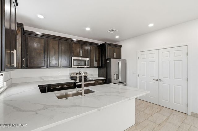 13691 E Pocketknife Drive, Vail, AZ 85641