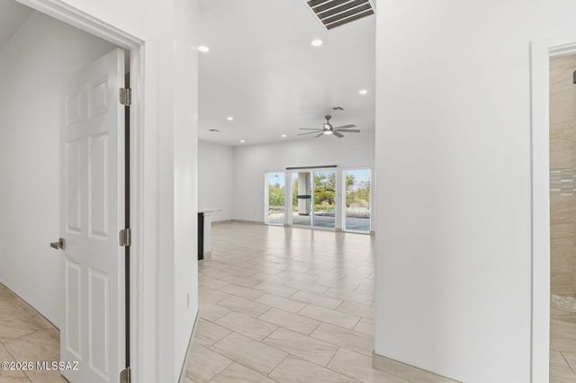 13691 E Pocketknife Drive, Vail, AZ 85641