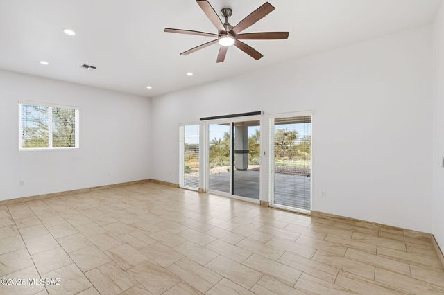 13691 E Pocketknife Drive, Vail, AZ 85641