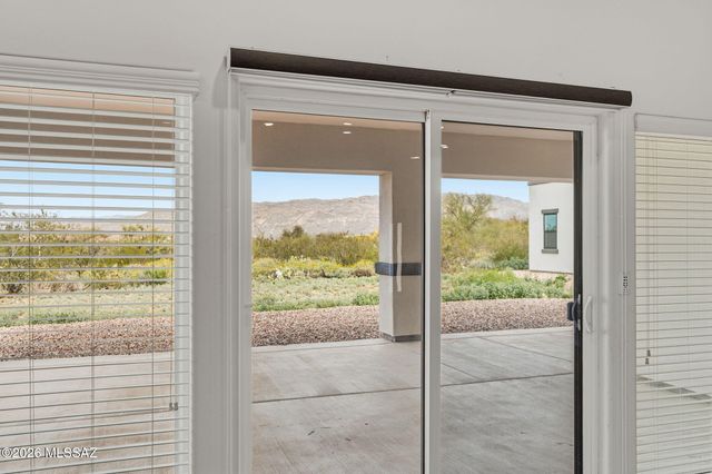 13691 E Pocketknife Drive, Vail, AZ 85641