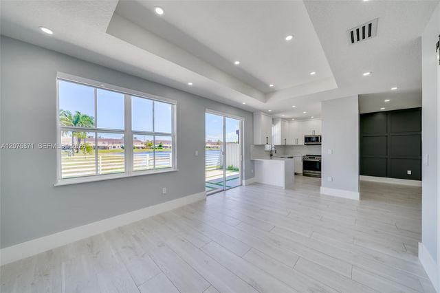15335 SW 9th Way 15335, Miami, FL 33194