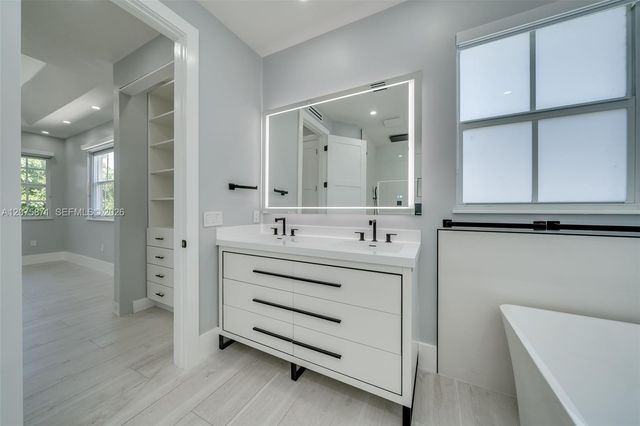 15335 SW 9th Way 15335, Miami, FL 33194