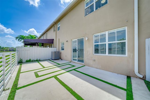 15335 SW 9th Way 15335, Miami, FL 33194