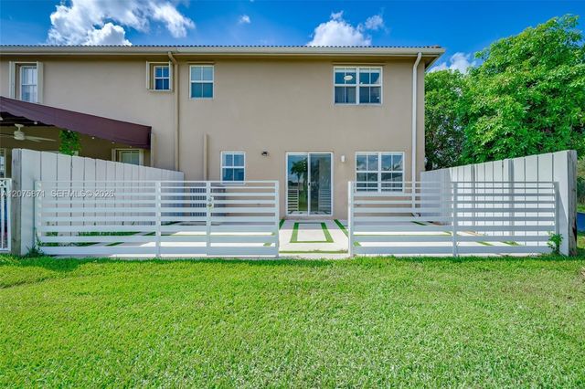 15335 SW 9th Way 15335, Miami, FL 33194