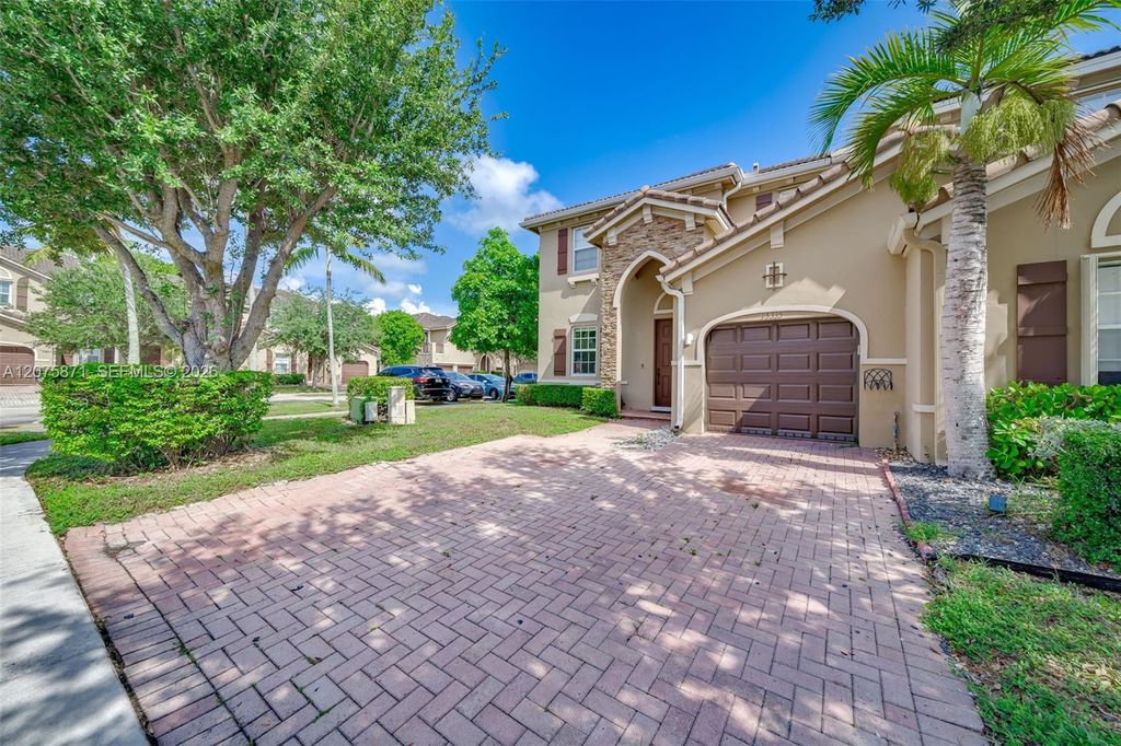 15335 SW 9th Way 15335, Miami, FL 33194