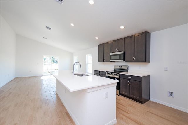 446 BRADY STREET, Frostproof, FL 33843