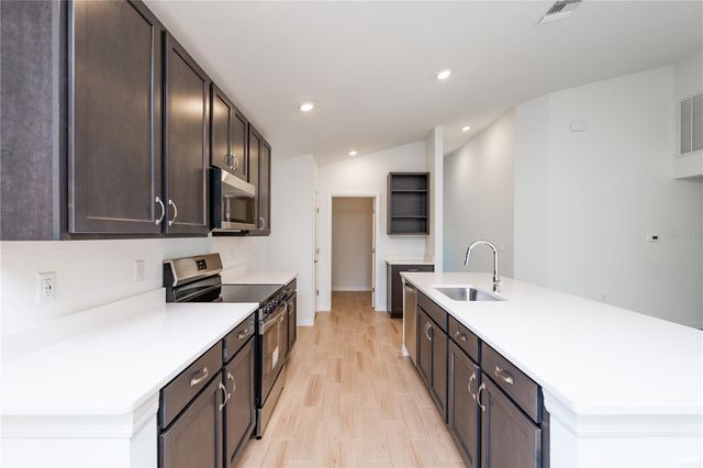 446 BRADY STREET, Frostproof, FL 33843