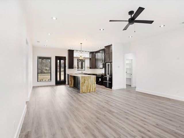 510 W Bells Boulevard, Bells, TX 75414