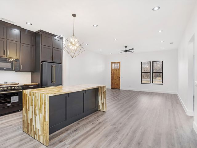 510 W Bells Boulevard, Bells, TX 75414