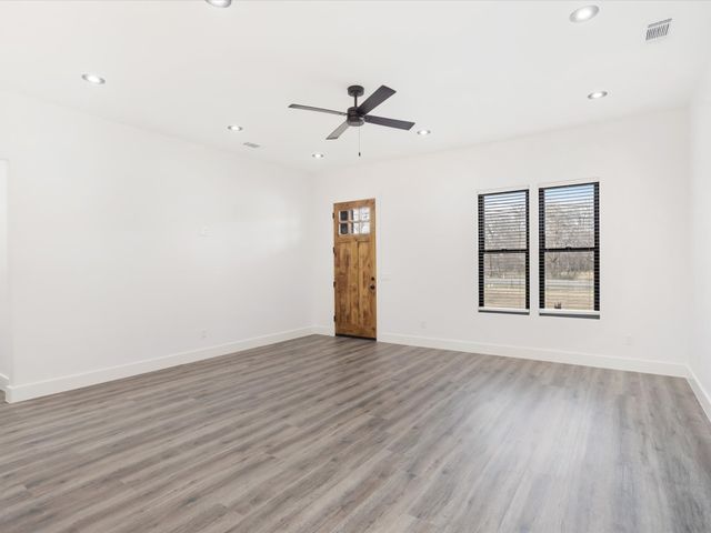 510 W Bells Boulevard, Bells, TX 75414