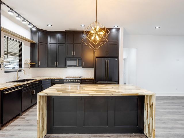 510 W Bells Boulevard, Bells, TX 75414