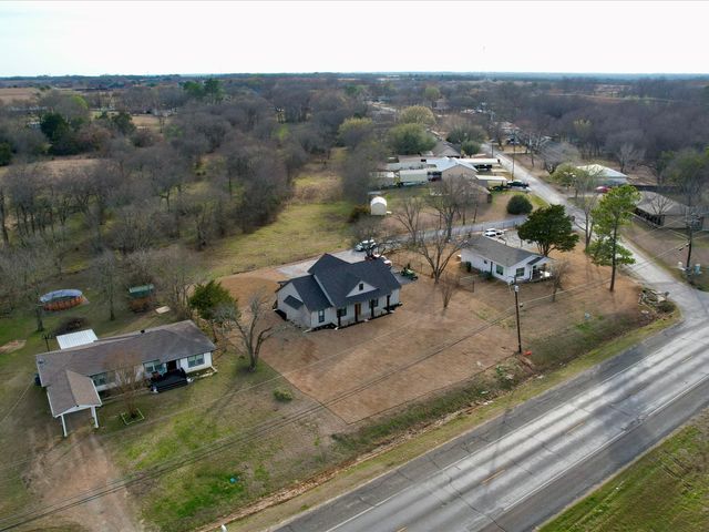 510 W Bells Boulevard, Bells, TX 75414
