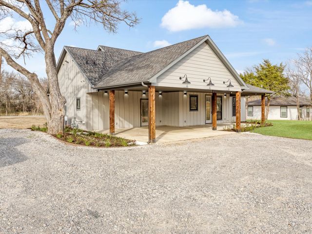 510 W Bells Boulevard, Bells, TX 75414