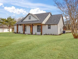 510 W Bells Boulevard, Bells, TX 75414