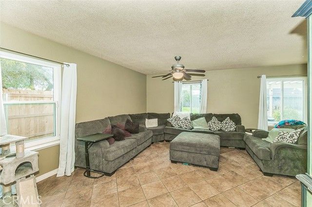 671 Cambria Lane, Lemoore, CA 93245