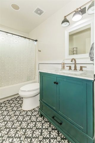 671 Cambria Lane, Lemoore, CA 93245