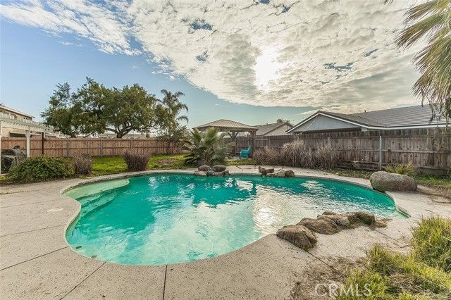 671 Cambria Lane, Lemoore, CA 93245